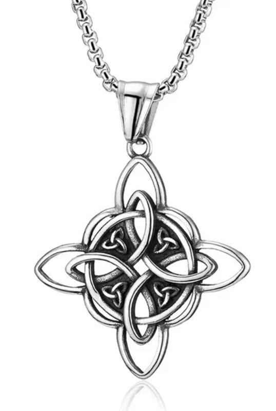 Amulet: Celtic Knot & necklace