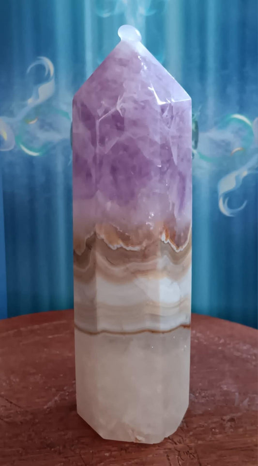 Crystal Mexican agate with Amythest point