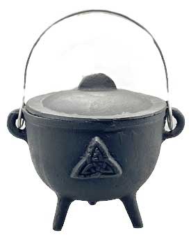 Cauldron Triquetra cast iron cauldron w/ lid